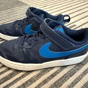 Nike Kids Navy and Blue Sneakers size 3